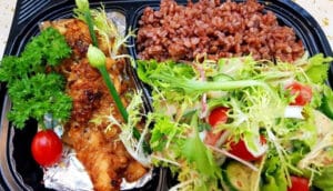 Cách làm cơm gạo lứt lườn ngỗng hun khói.