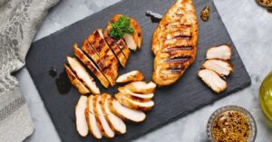Thái đều rồi chuẩn bị sang chế biến salad